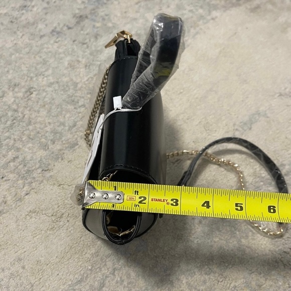 NWT Melie Bianco Adele Crossbody Bag With Golen Chainlink Strap In Black - Picture 7 of 11